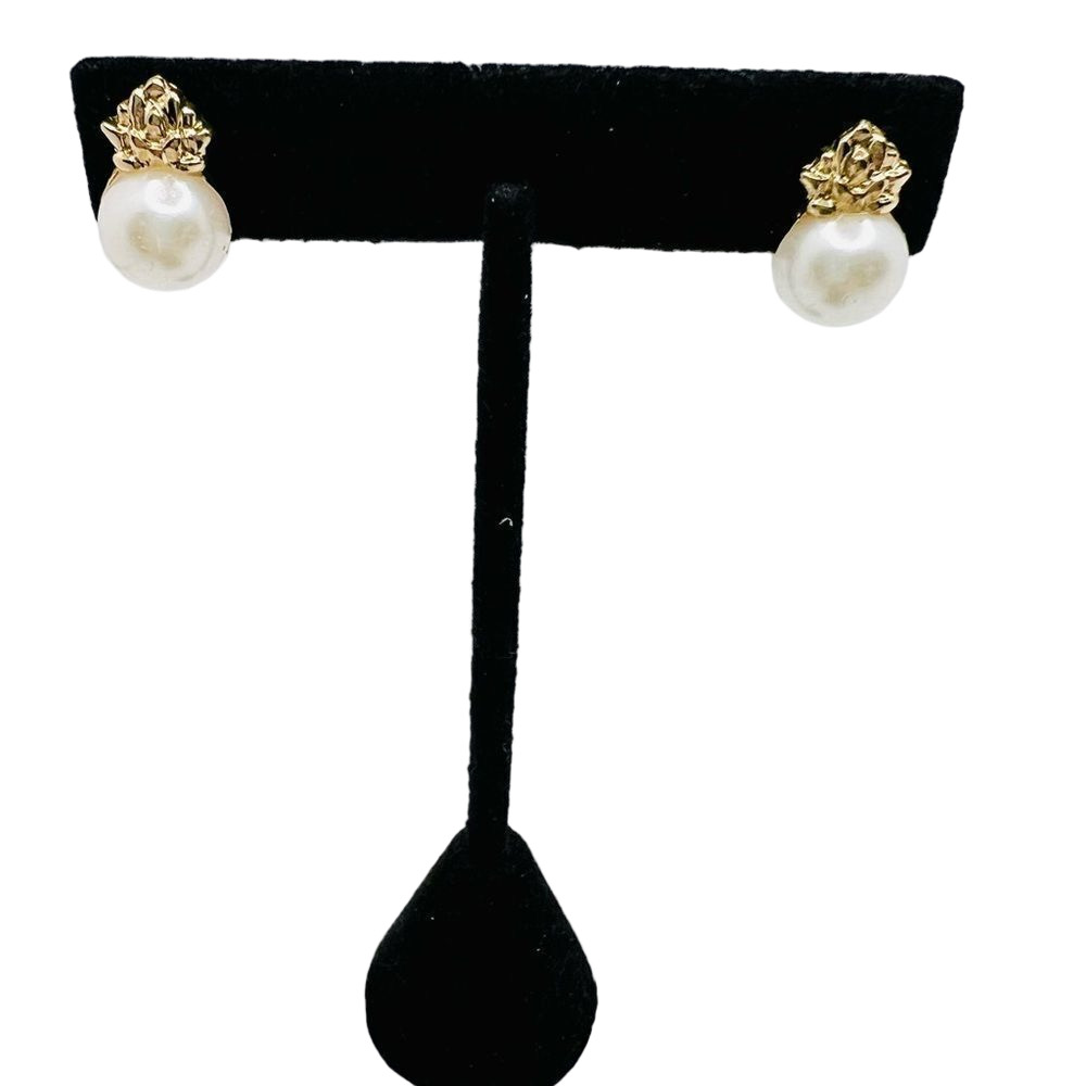 Faux pearl pineapple classic post earring